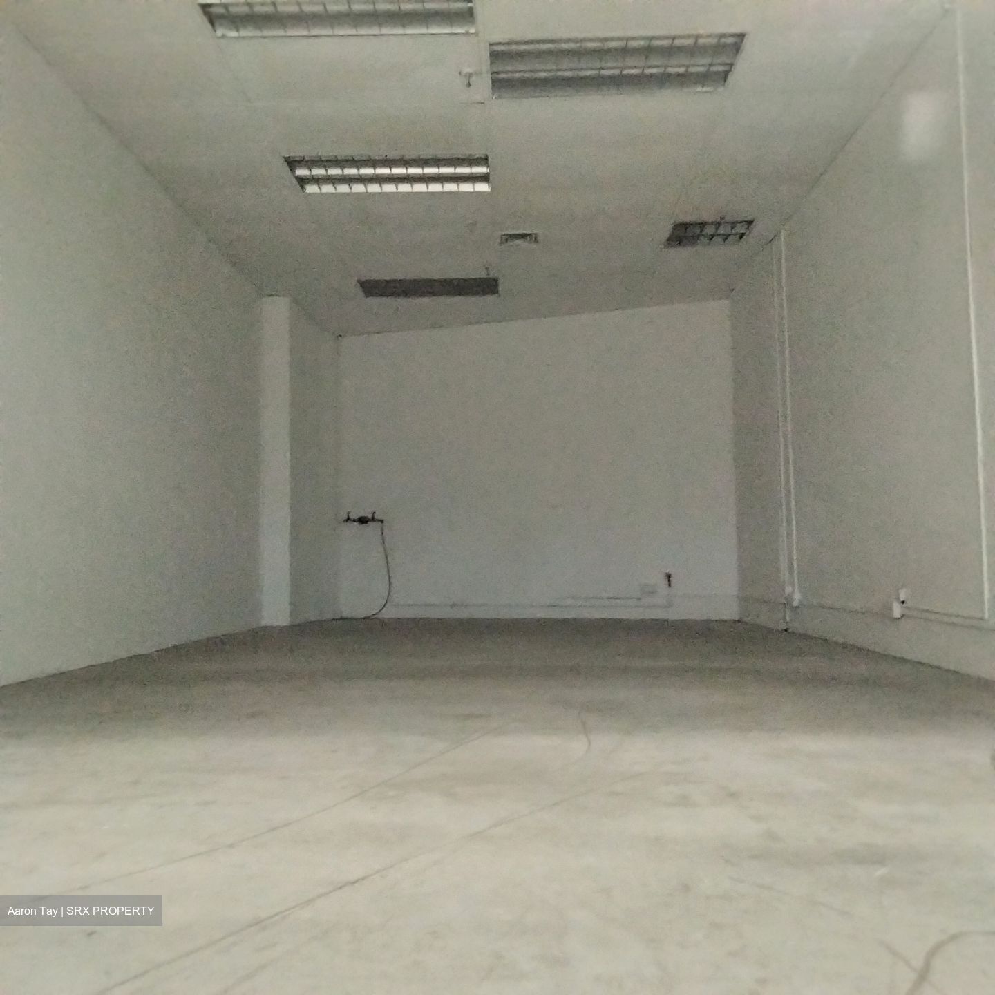 Lucky Plaza (D9), Retail #570539411